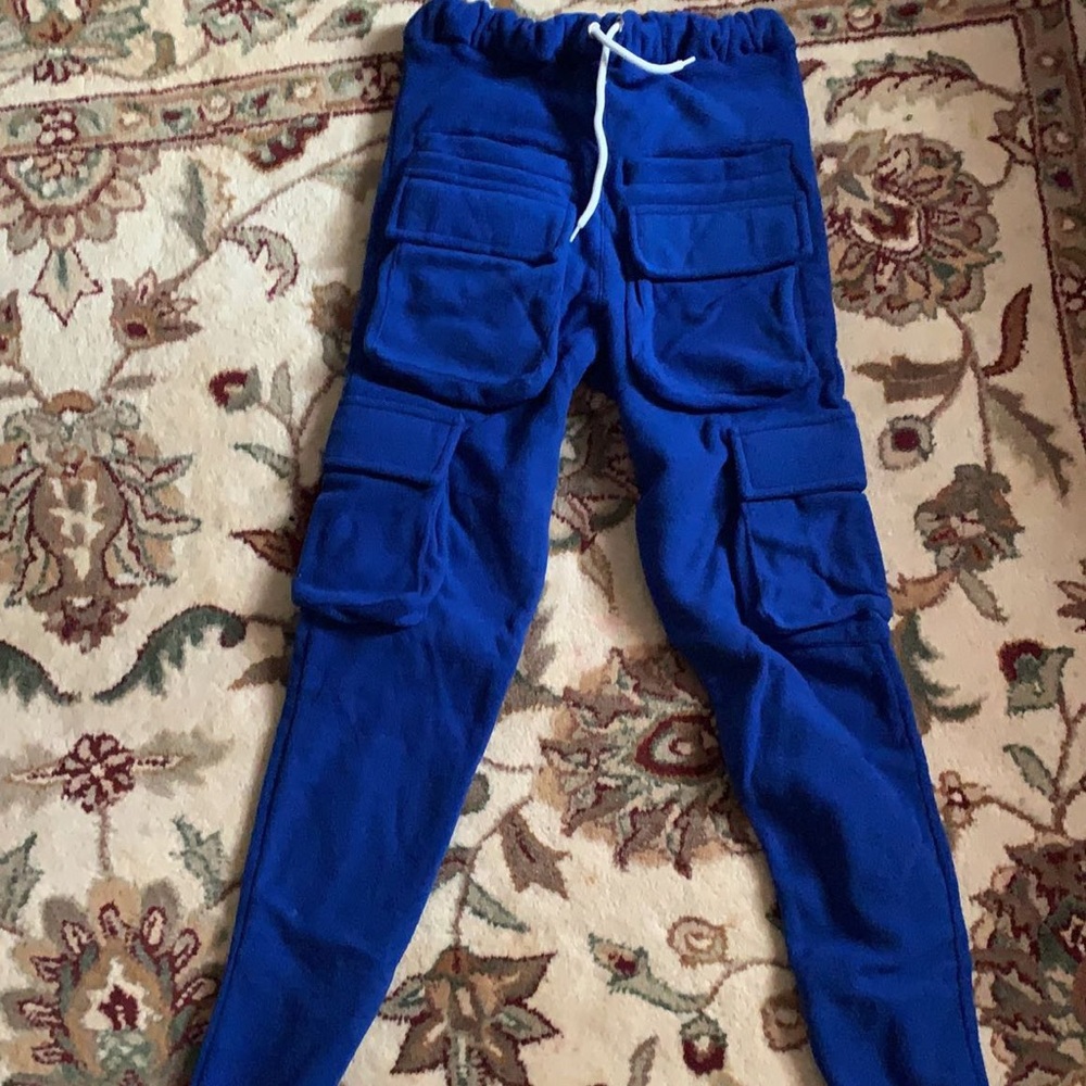 Got them they were small size small never worn